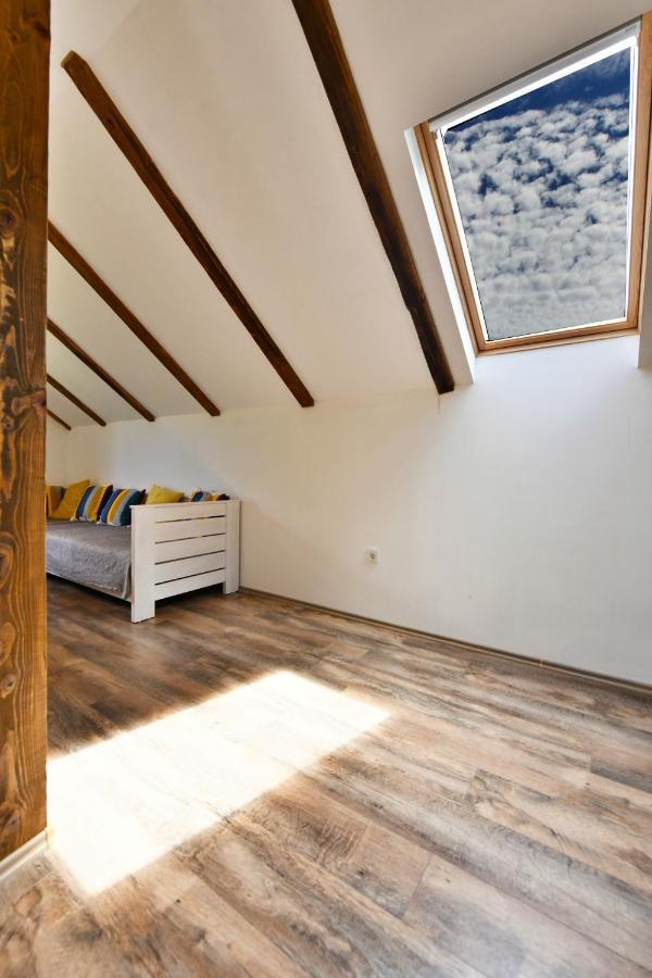 Apartman Doris Rakovica Exterior foto
