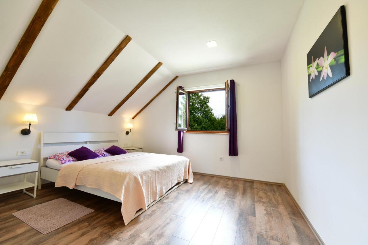 Apartman Doris Rakovica Exterior foto