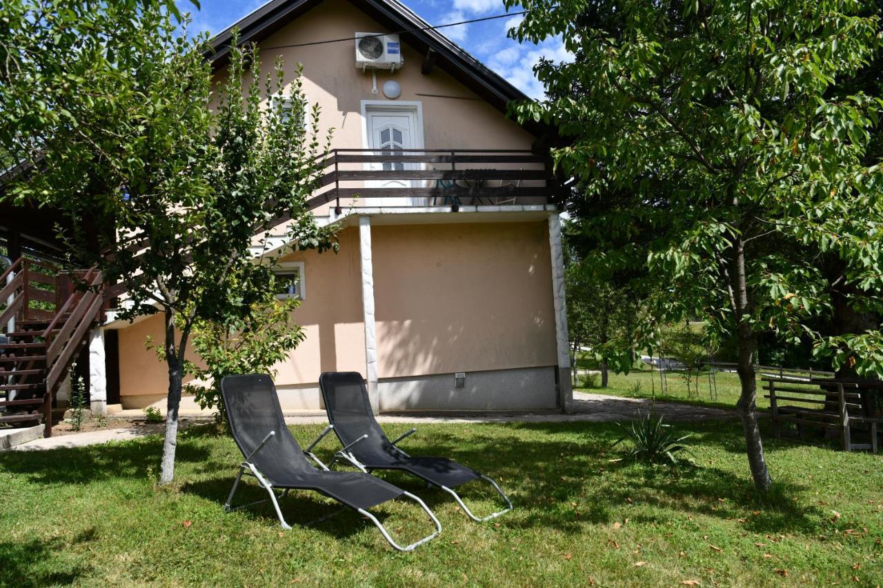 Apartman Doris Rakovica Exterior foto